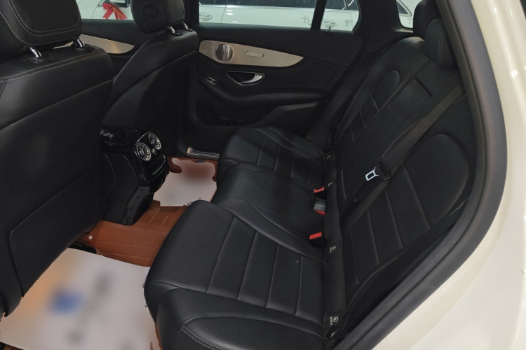 奔驰GLC 2020款 改款 GLC 260 L 4MATIC 动感型中控内饰21