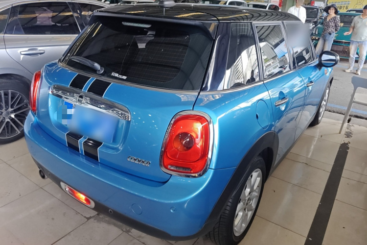 MINI 2015款 1.5T COOPER Fun 五门版车身外观7