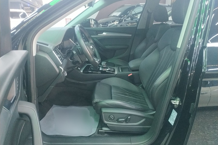 奥迪Q5L 2022款 40T 时尚动感型局部细节19