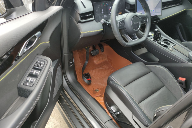 领克03 2023款 2.0TD DCT劲Pro中控内饰20