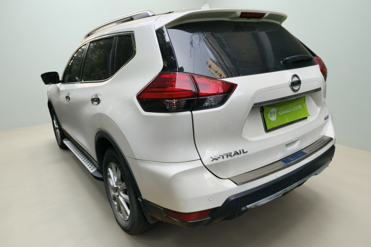 日产 奇骏 2017款 2.0L CVT舒适版 2WD车身外观5