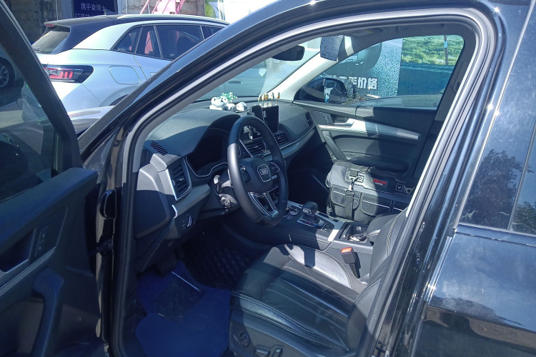奥迪Q5L 2020款 改款 40 TFSI 荣享时尚型中控内饰20