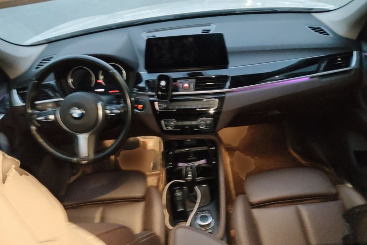 宝马X1 2020款 sDrive20Li 尊享型中控内饰12