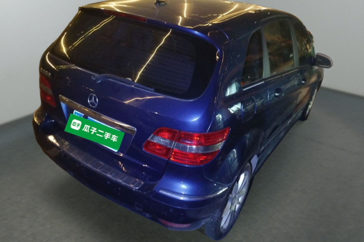 奔驰B级 2009款 B 200 动感型车身外观7