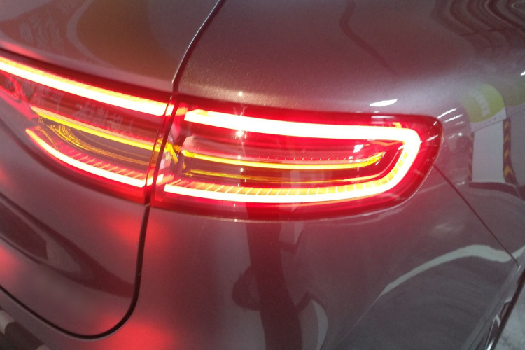 鸿蒙智行 智界R7 2025款 增程 251km Max车身外观9