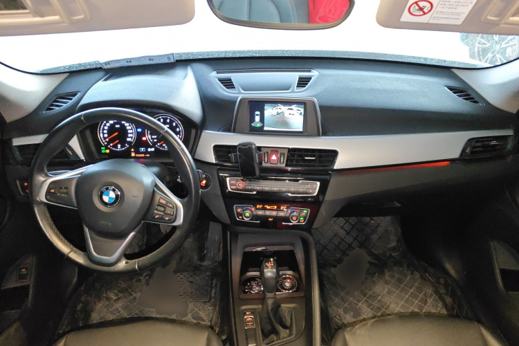 宝马X1 2019款 sDrive18Li 时尚型中控内饰12