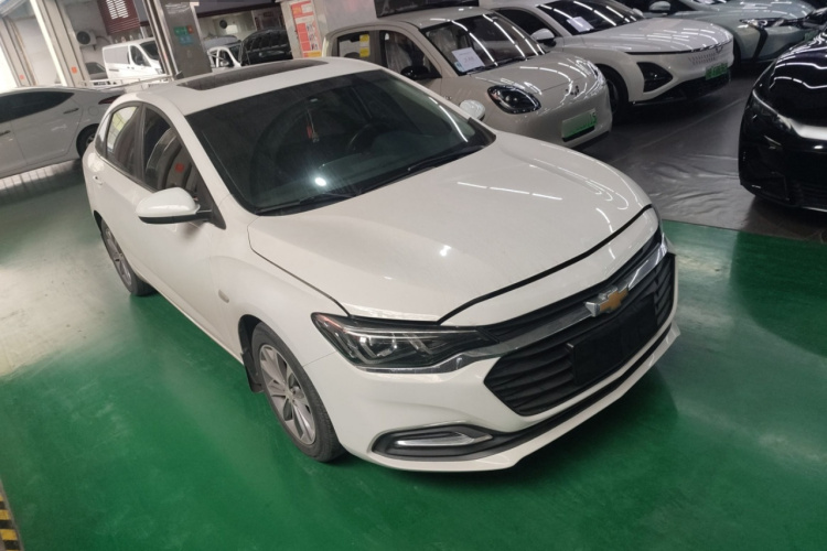 雪佛兰 科鲁泽 2022款 320 自动悦享天窗版车身外观6002