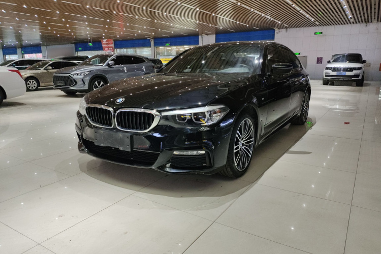 宝马5系 2018款 530Li xDrive M运动套装车身外观1