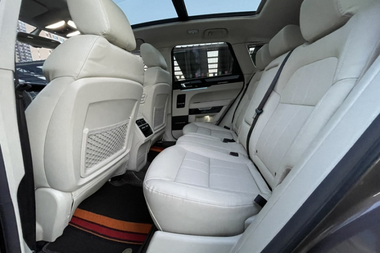 众泰T700 2017款 1.8T 双离合尊享型中控内饰7008