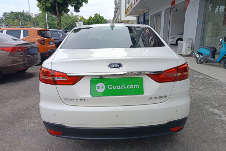 福特 福睿斯 2019款 1.5L 自动质享型车身外观6004