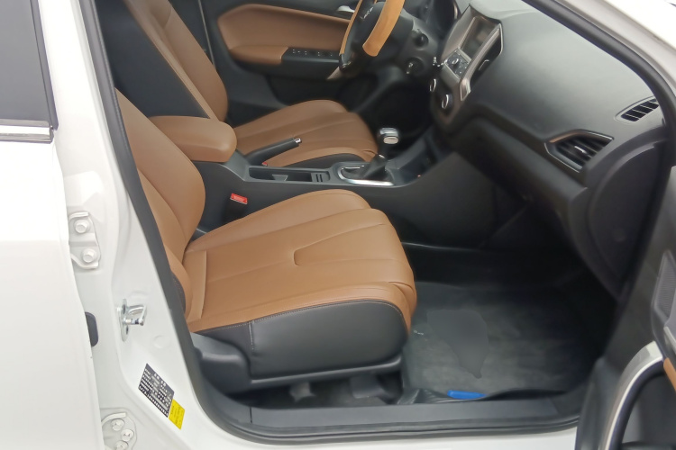 名爵 锐行 2016款 1.5L 自动超值豪华版局部细节41