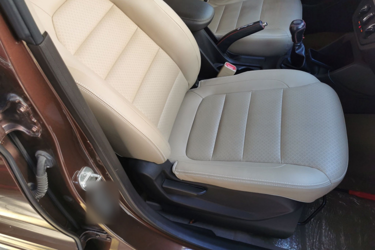 五菱汽车 五菱宏光 2018款 1.5L S舒适型L2B局部细节41