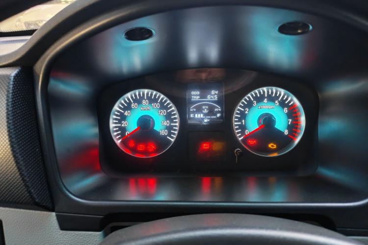 金杯 小海狮X30 2024款 1.5L 财富型客车 5/6/7座中控内饰7010