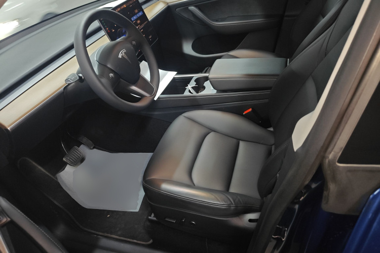 特斯拉 Model Y 2021款 长续航全轮驱动版 3D7中控内饰19