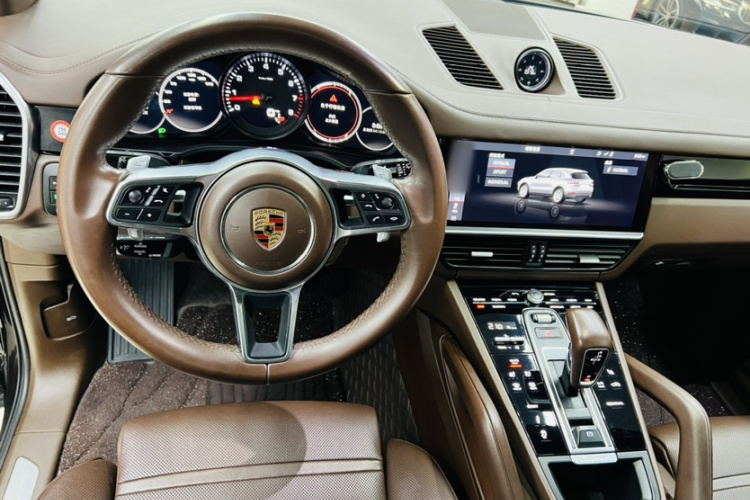 保时捷 2019款 Cayenne 3.0T中控内饰7002
