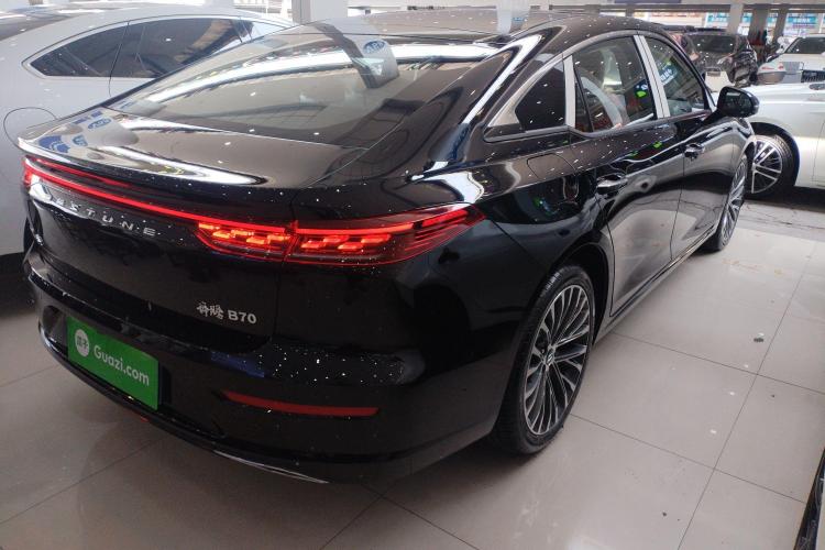 奔腾B70 2024款 龙腾版 1.5T 领创型车身外观7