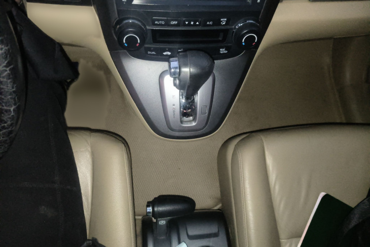 本田CR-V 2010款 2.4L 自动四驱豪华版局部细节18