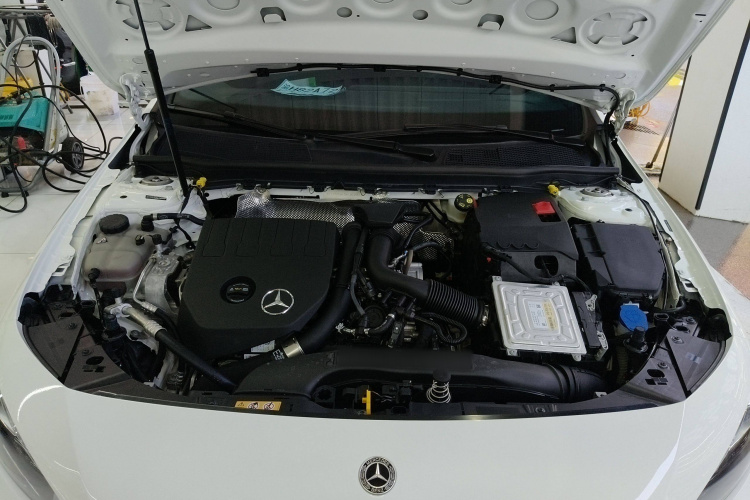 奔驰A级 2021款 A 200 L 运动轿车时尚型局部细节24