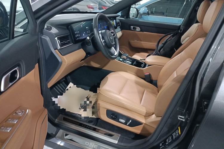 理想汽车 理想ONE 2021款 增程6座版中控内饰20