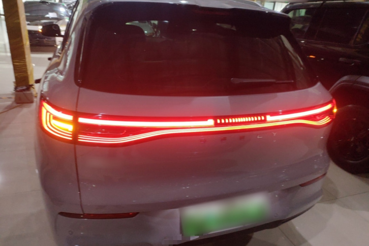 吉利银河 银河E5 2024款 530km 星舰版车身外观6