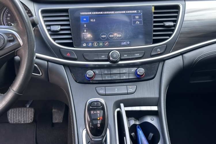 别克 君越 2019款 28T 豪华型中控内饰7004