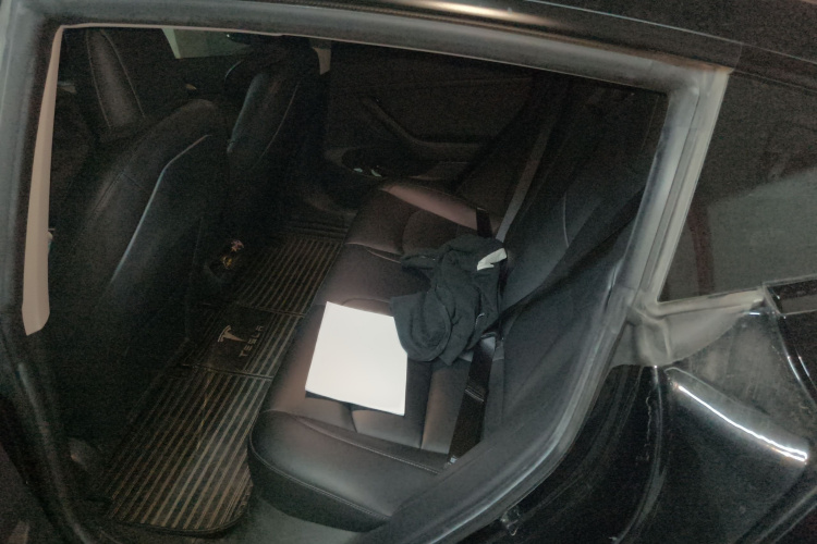 特斯拉 Model 3 2021款 标准续航后驱升级版中控内饰7004