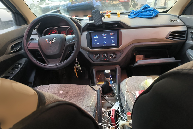 五菱汽车 五菱宏光 2018款 1.5L S标准型L2B中控内饰7002