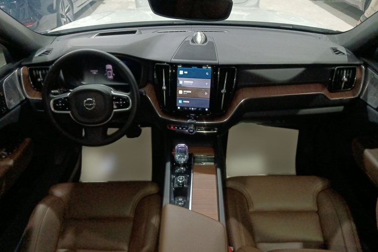 沃尔沃XC60新能源 2024款 T8 插电混动 长续航四驱智雅豪华版中控内饰12