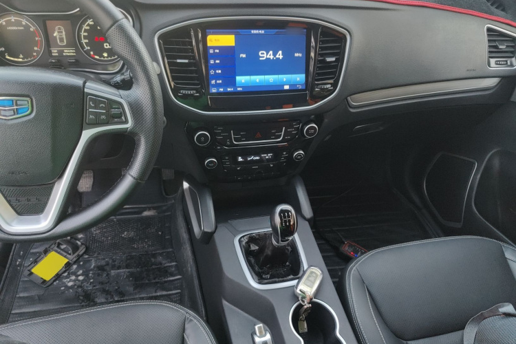 吉利汽车 远景X6 2016款 1.8L 手动尊贵型中控内饰12