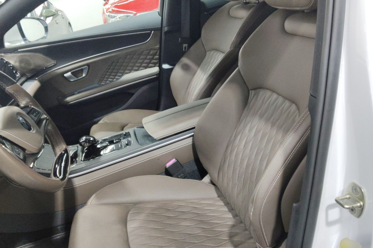 比亚迪 汉 2022款 EV 创世版 610KM四驱尊享型中控内饰19