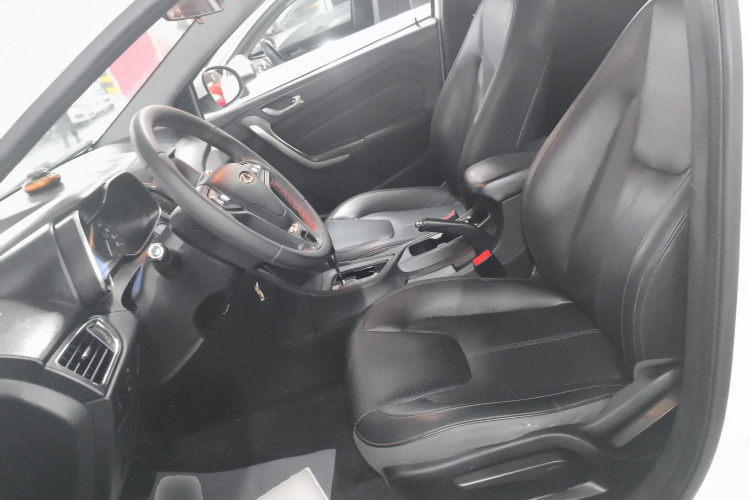 奇瑞 艾瑞泽5 2016款 1.5L CVT领潮版中控内饰19