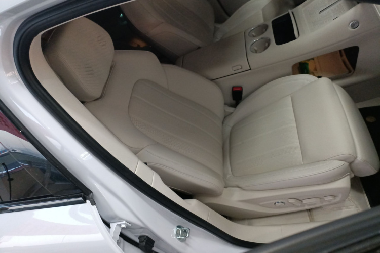 岚图汽车 岚图FREE 2025款 FREE+ 四驱乾崑版局部细节41