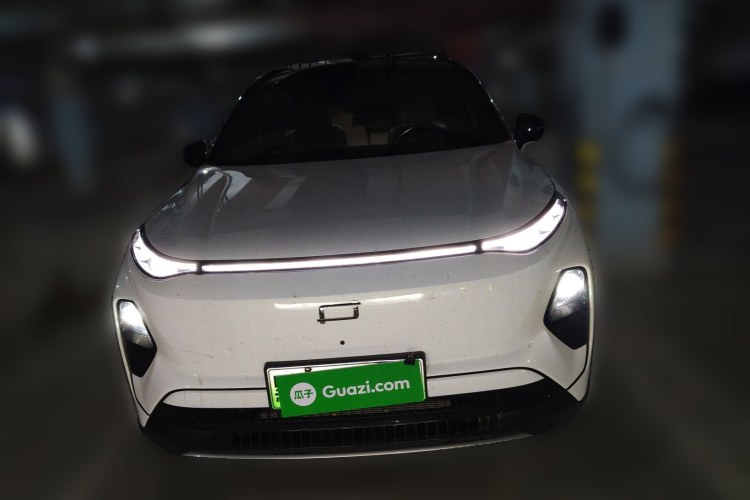 奔腾 悦意07 2025款 210km 乐享版车身外观2