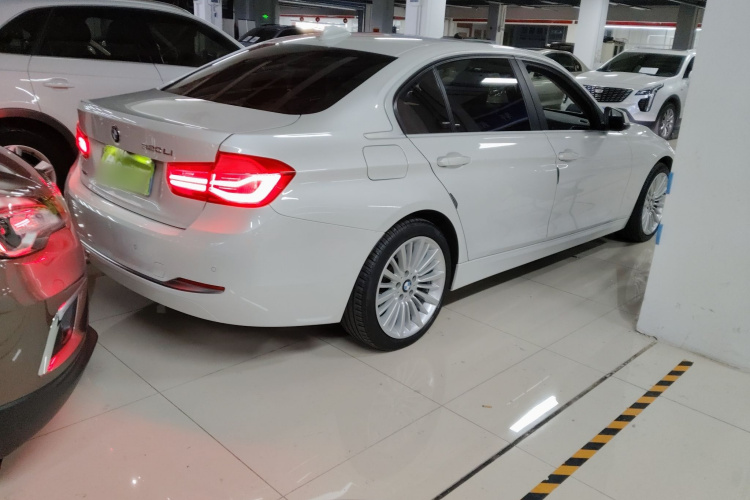 宝马3系 2018款 320Li xDrive 时尚型车身外观7