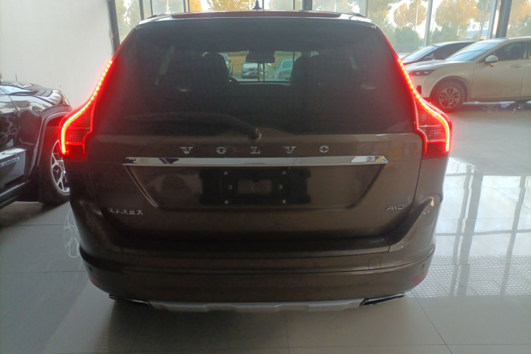 沃尔沃XC60 2015款 T5 AWD 智远版车身外观6
