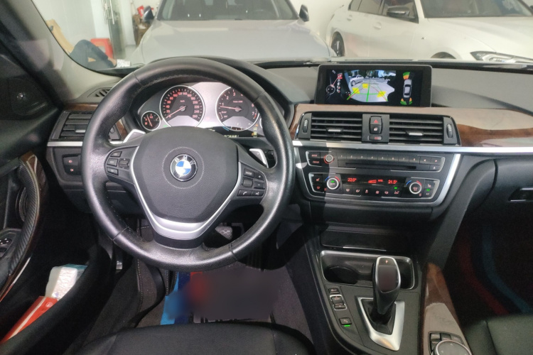 宝马3系 2014款 328Li 豪华设计套装中控内饰7002