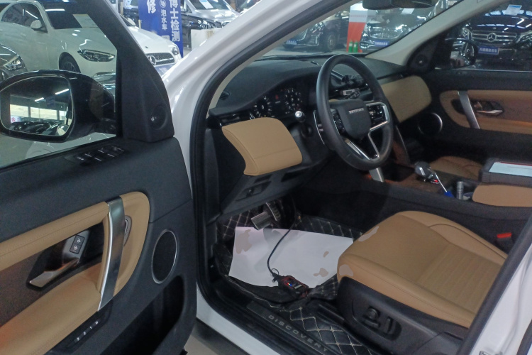 路虎 发现运动版 2024款 性能科技版中控内饰20