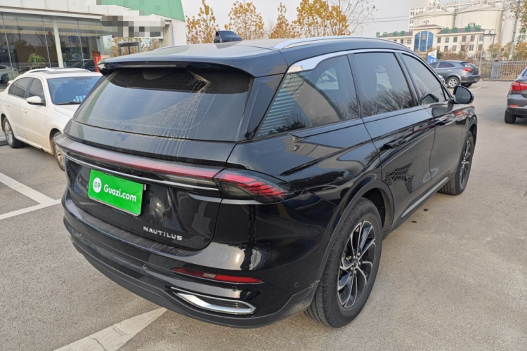 林肯 航海家 2023款 2.0T 四驱尊享版车身外观7