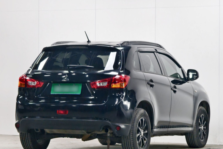 三菱 劲炫ASX 2013款 2.0L CVT两驱精英版车身外观6005