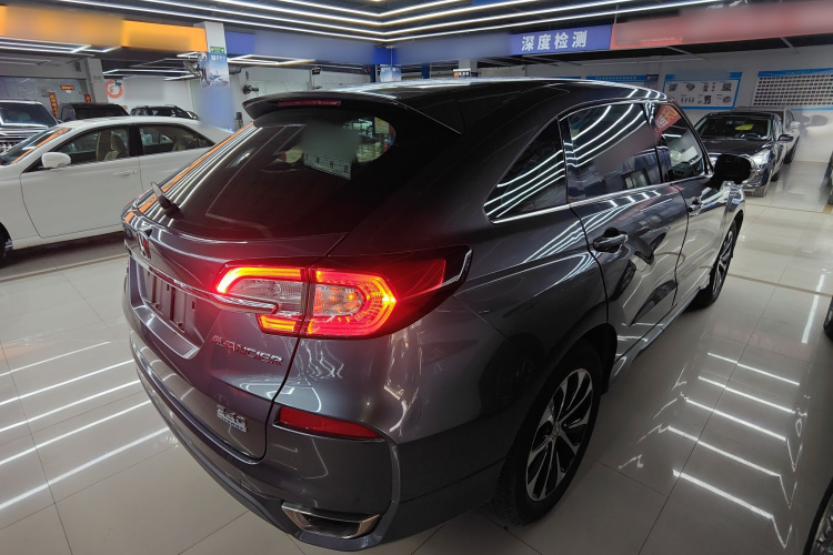 本田 冠道 2017款 240TURBO 两驱尊享版车身外观7