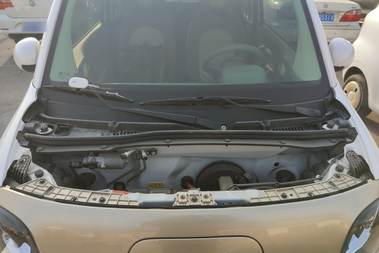 奔腾小马 2025款 222km 灵动马机舱底盘24