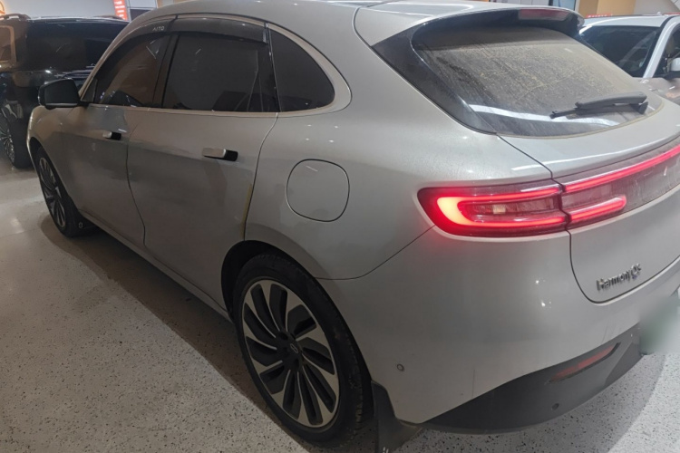 鸿蒙智行 问界M5 2022款 增程后驱标准版车身外观4