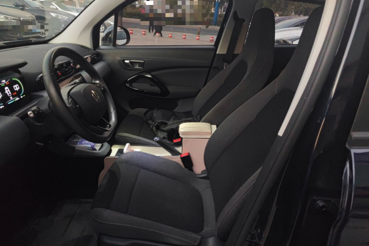 零跑汽车 零跑T03 2021款 400轻享版 三元锂中控内饰19