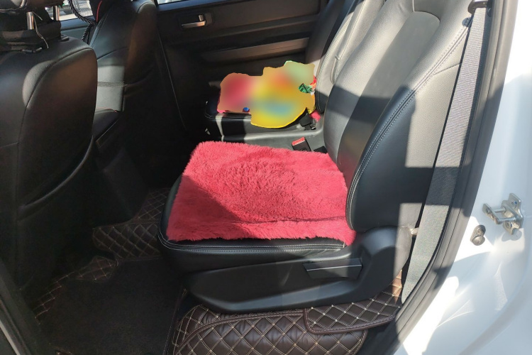 五菱汽车 五菱宏光PLUS 2019款 1.5T 手动舒适型 7座中控内饰21