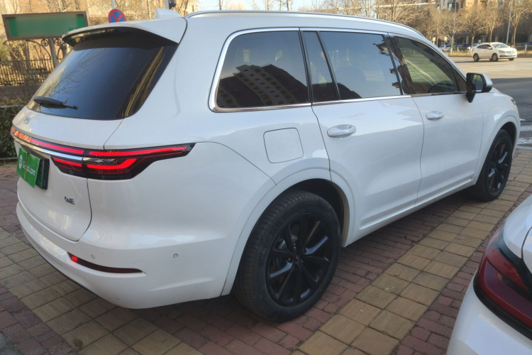 理想汽车 理想ONE 2021款 增程6座版车身外观7