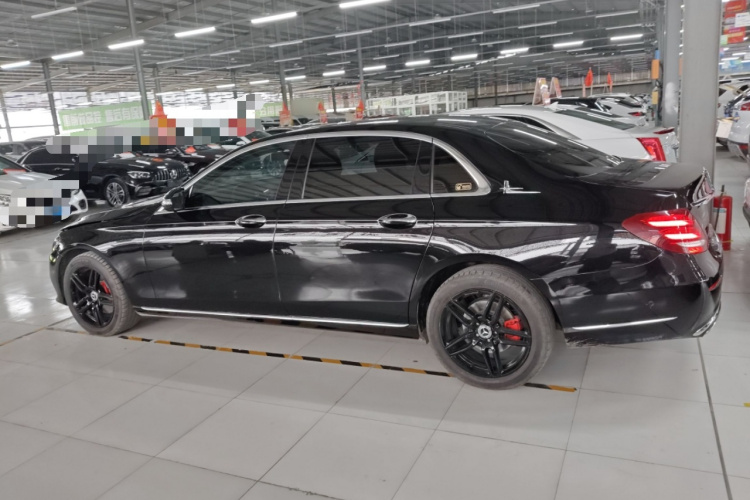 奔驰E级 2016款 E 200 L车身外观4