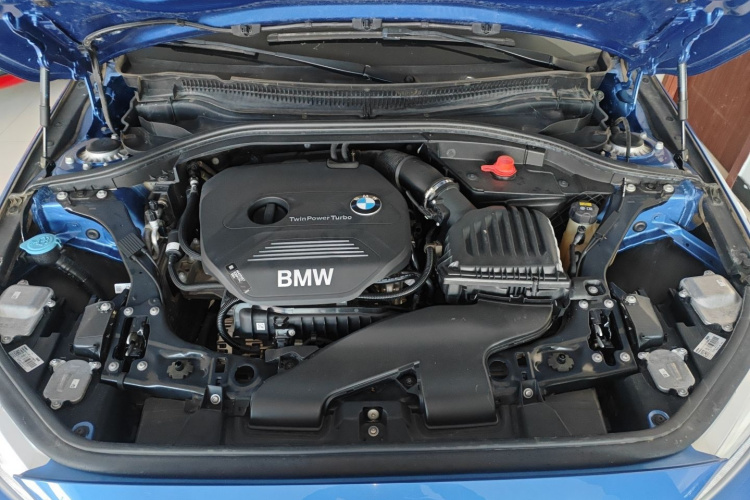 宝马1系 2019款 118i M运动套装机舱底盘24