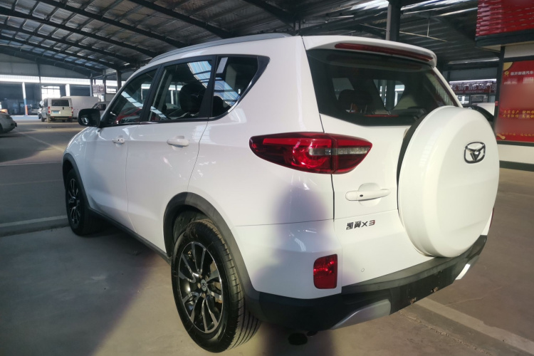 凯翼X3 2017款 1.6L 手动发烧友版 国V车身外观4