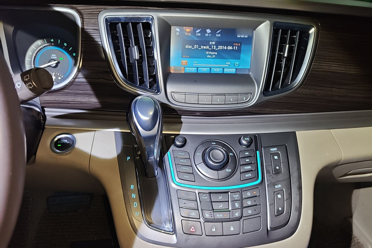 别克GL8 2013款 3.0L XT豪华商务旗舰版局部细节16