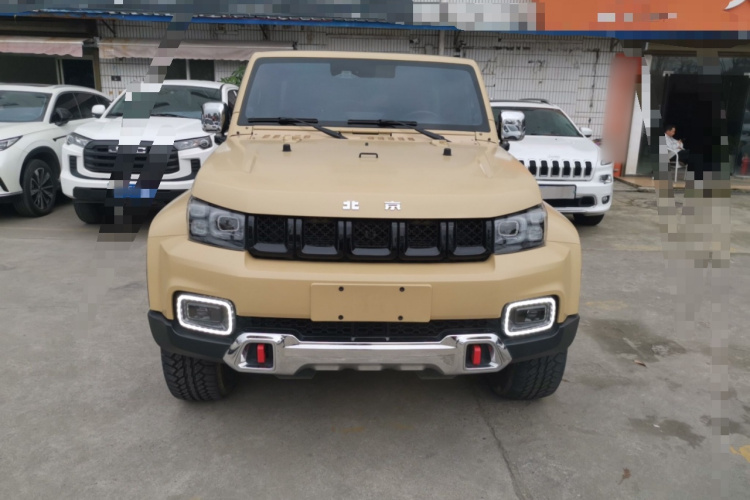 北京BJ40 2019款 2.3T 自动四驱环塔冠军版 国VI车身外观2